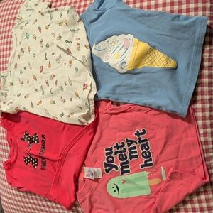 Under Armour Pink T-Shirt and Graphic Tee Collection